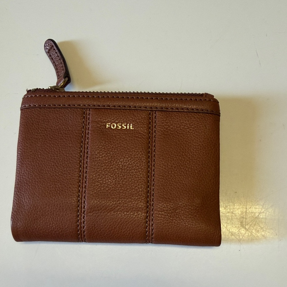Fossil Tan Leather Zip Wallet